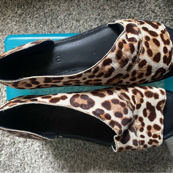 1.STATE CELVIN LEOPARD PRINT OPEN PEEP TOE SANDAL - Picture 1 of 5